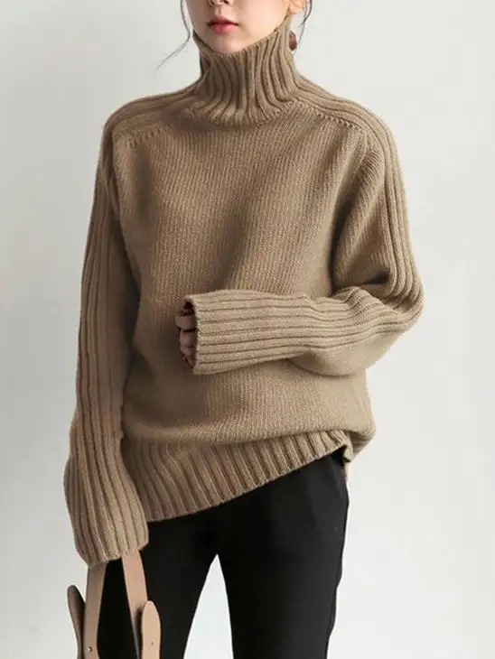 Minimal Turtleneck Sweater