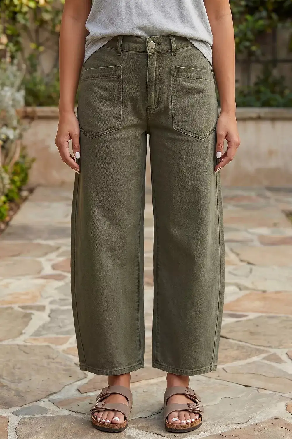 Patch Pocket Barrel Leg Jeans