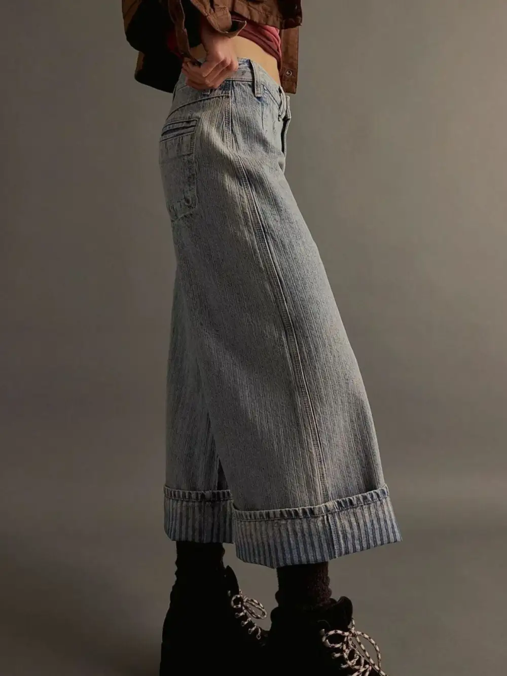 Relaxed Fit Stretch Cropped Jeans