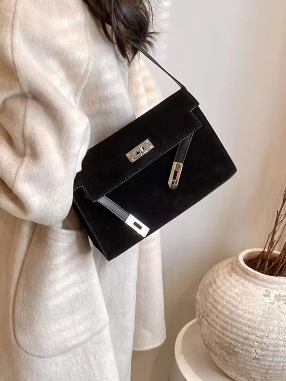 Solid Color Buckle Shoulder Bag