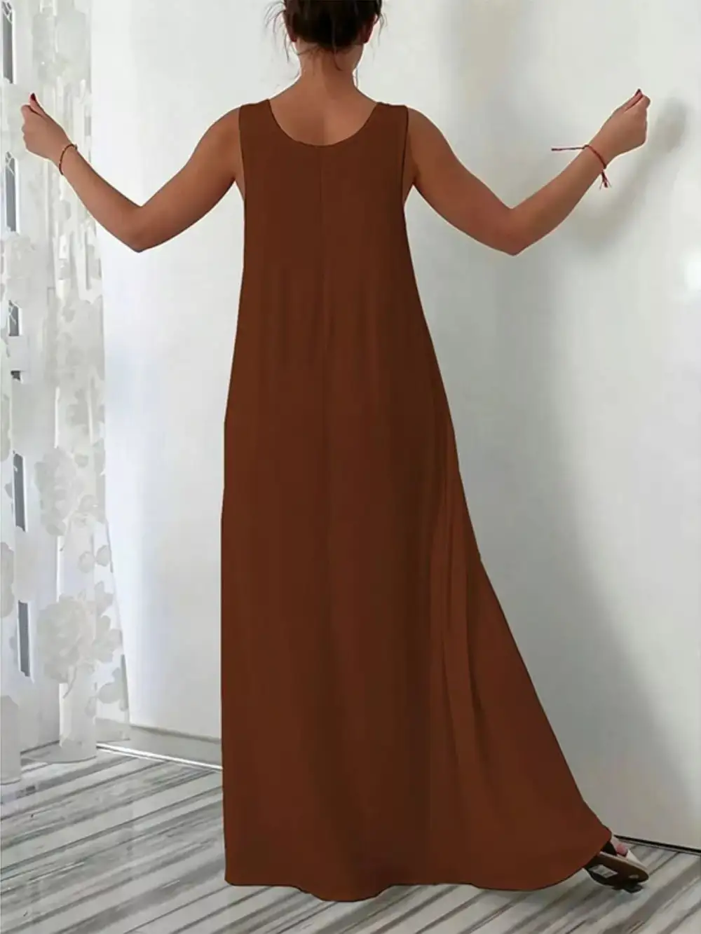 Sleeveless Maxi Dress With Pockets