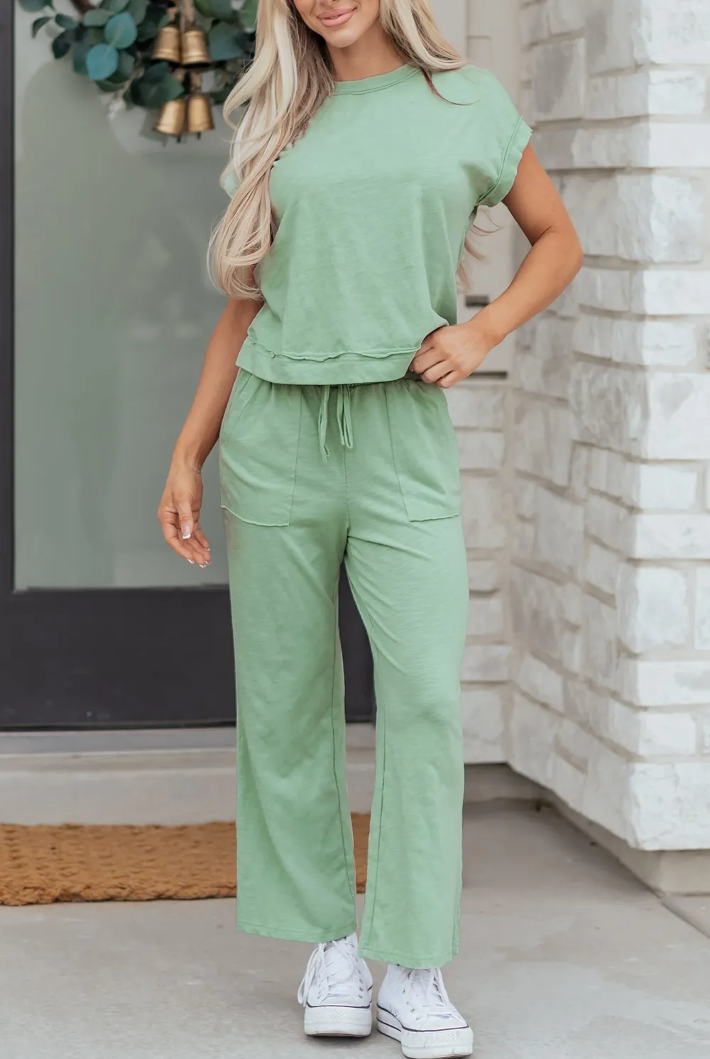 Women's Cuffed Short Sleeve Tee Raw Seam Patch Pocket Drawstring Pants Set