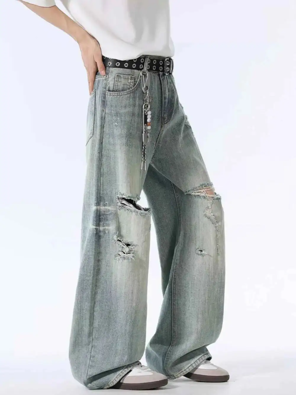 Relaxed Distressed Wide Leg Jeans