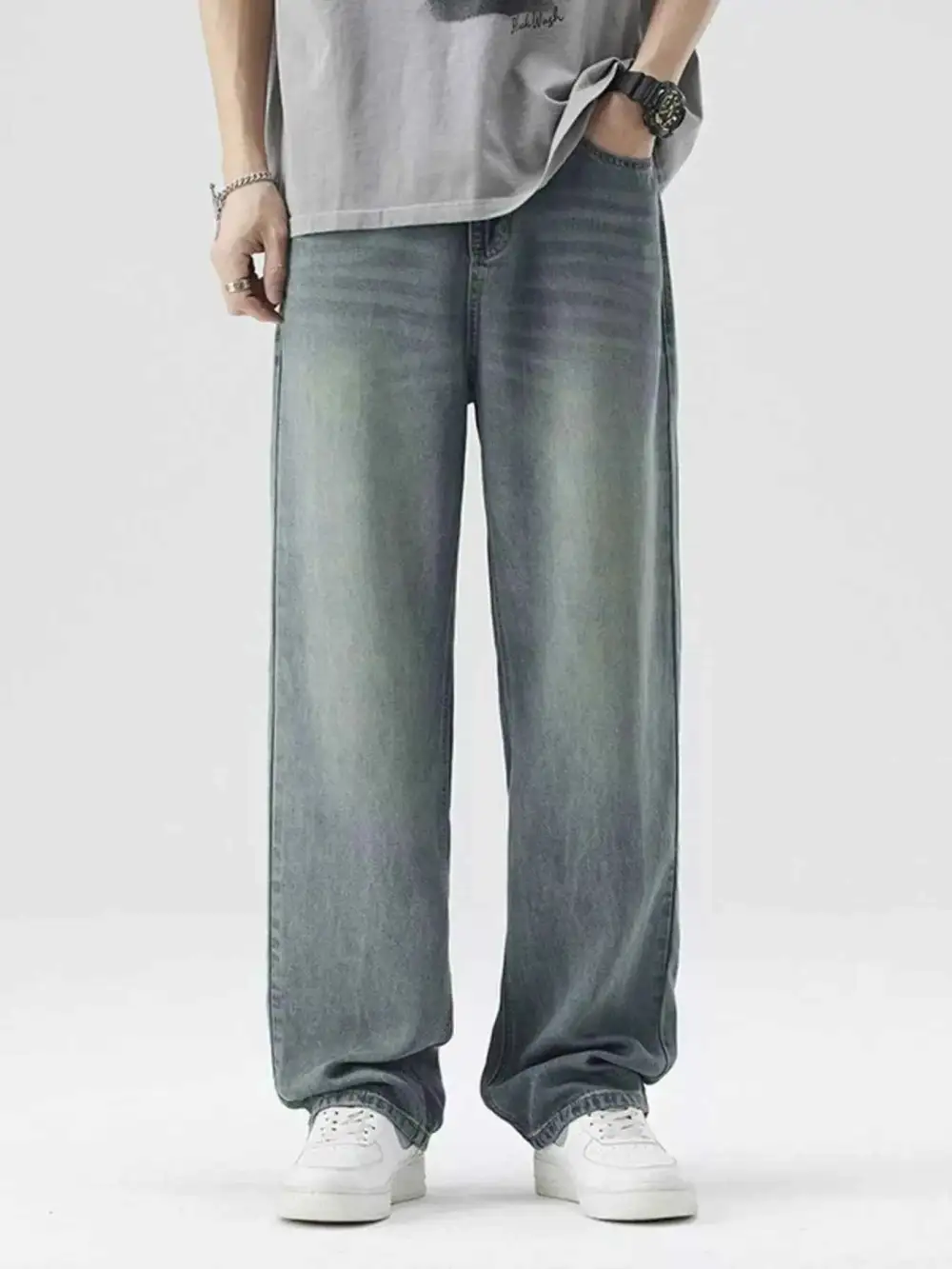 Modern Washed Wide Leg Relaxed Fit Jeans