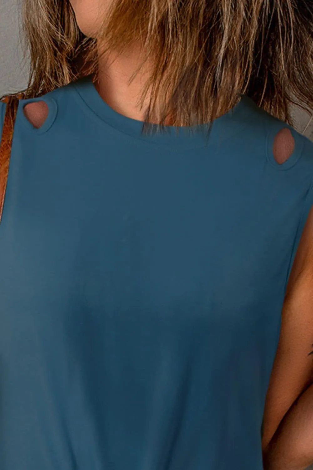 Twisted Hem Cutout Round Neck Tank Top