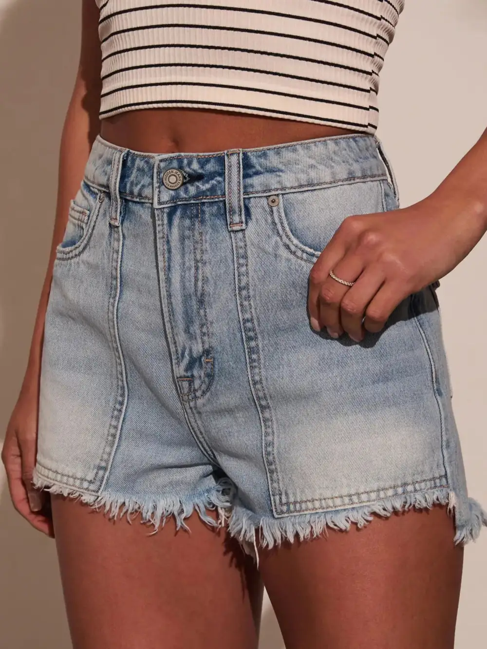 Clean Front Raw Hem Shorts