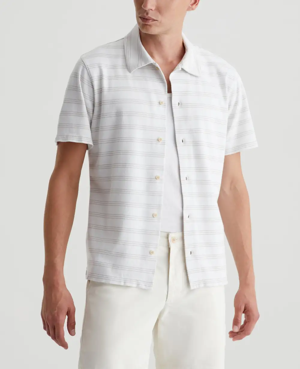 Men's Relaxed Fit Button-Up Shirt
