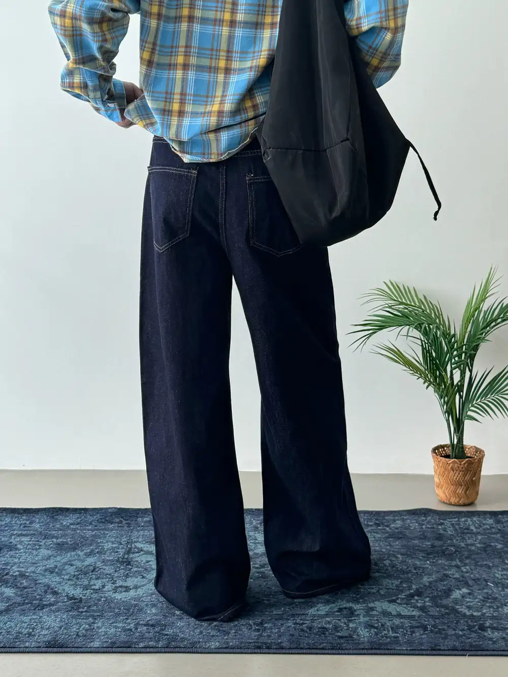 Buttoned Casual Wide Leg Jeans