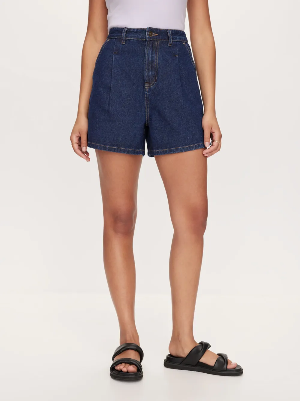 Daily Pleat Front Short