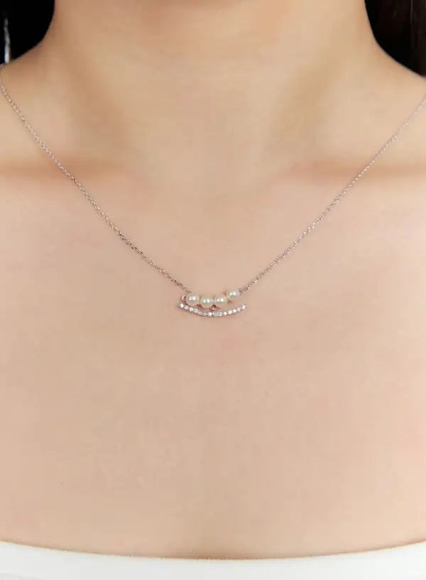 Pearl Nest Necklace