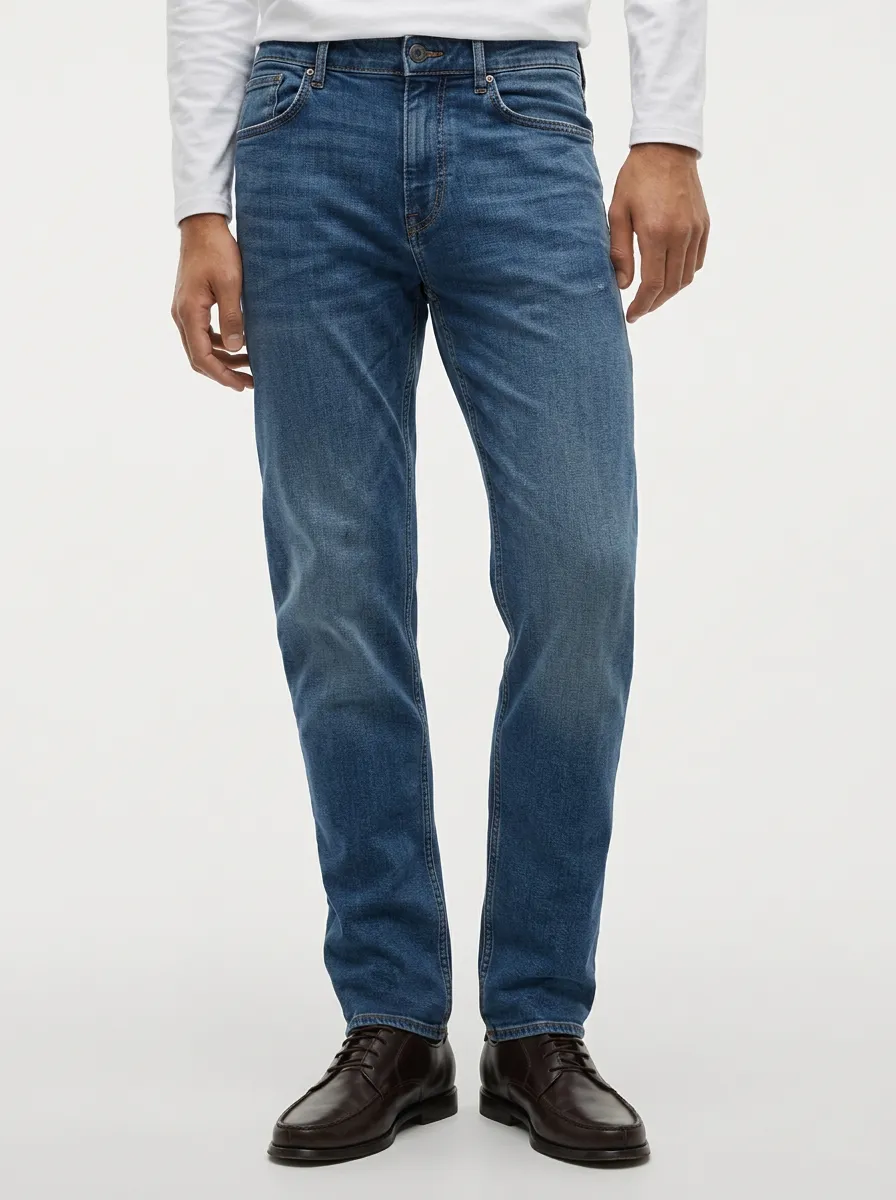 Classic Everyday Washed Jeans
