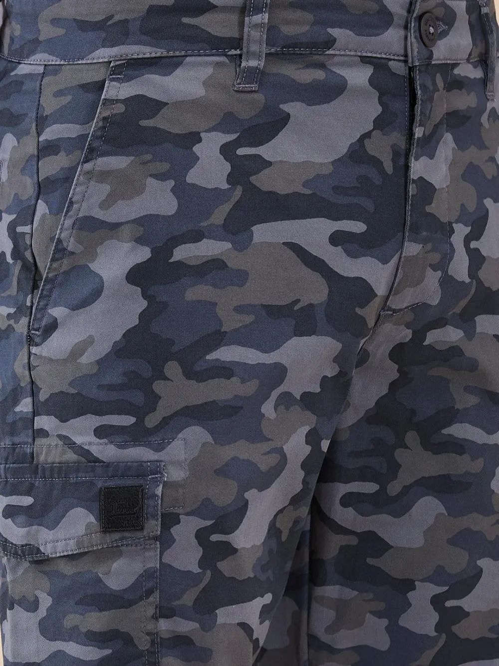 Classic Easy-Fit Mid-Rise Camouflage Cargo Trousers