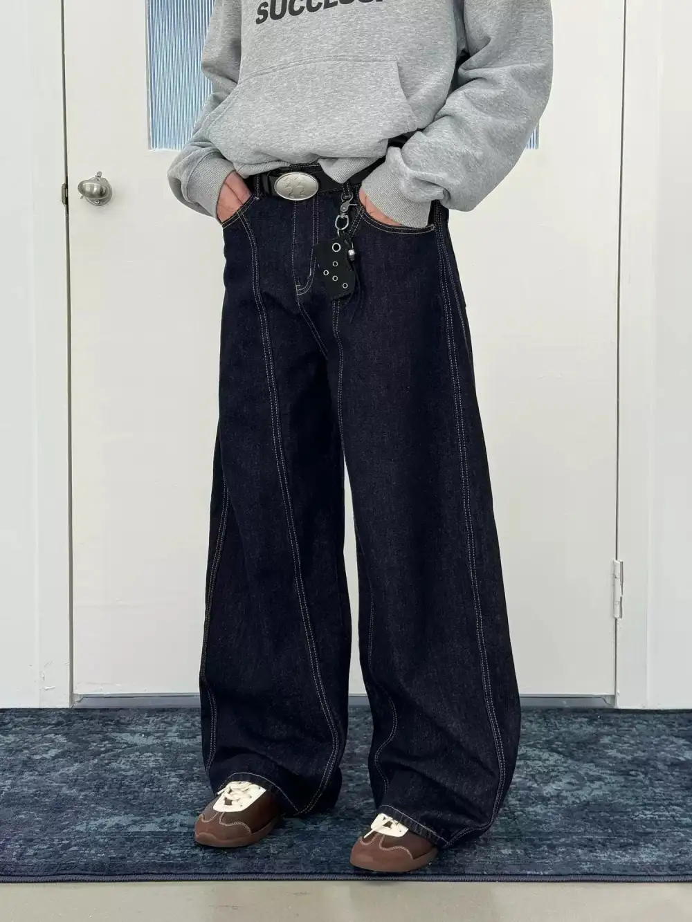 Stitched Stitched Straight Leg Jeans