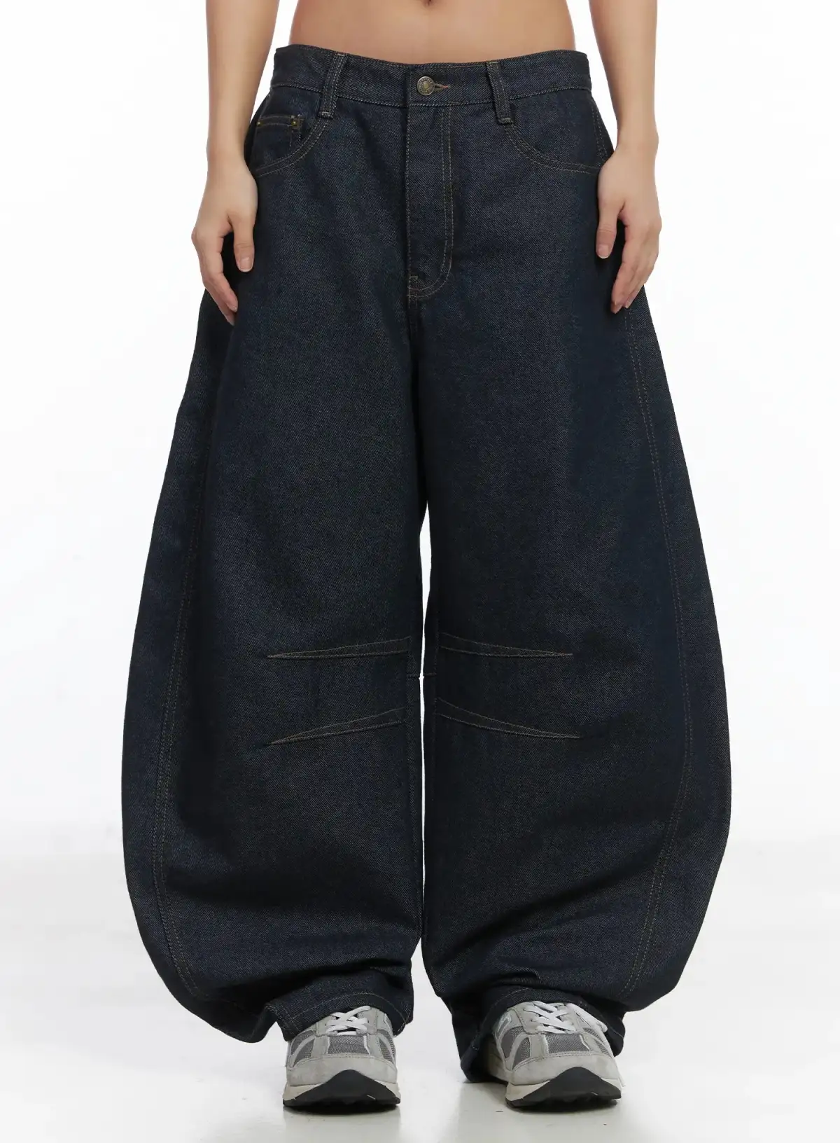 Pocketed Wide Jeans