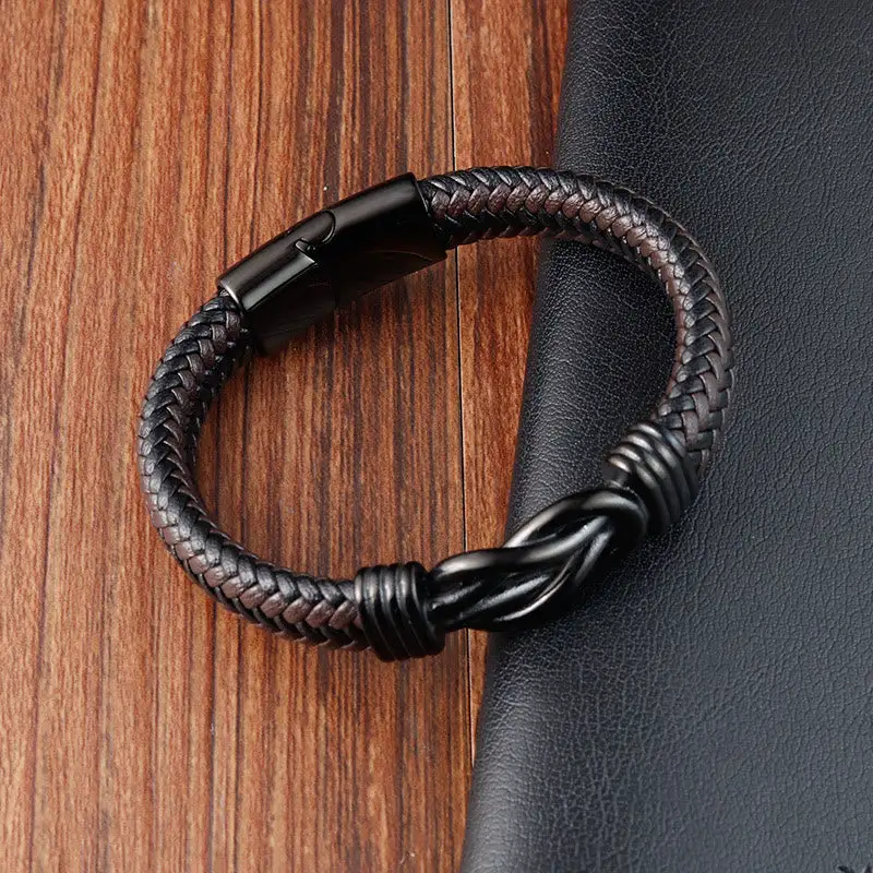 Endless Knot Pattern Titanium Steel Leather Buckle Bracelet