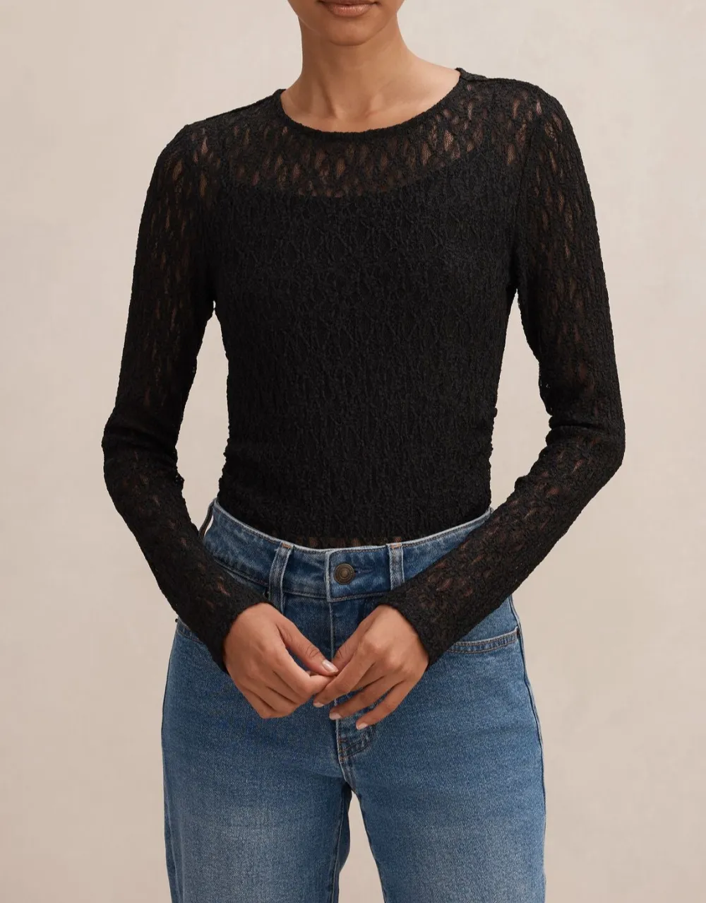 Black Lace Long Sleeve Form-Fitting Top
