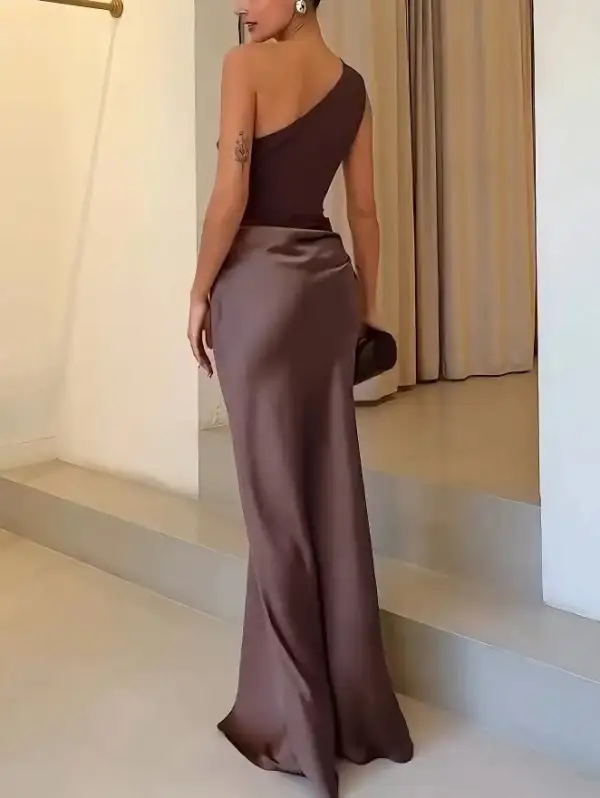  Refined One Shoulder Midi Dress