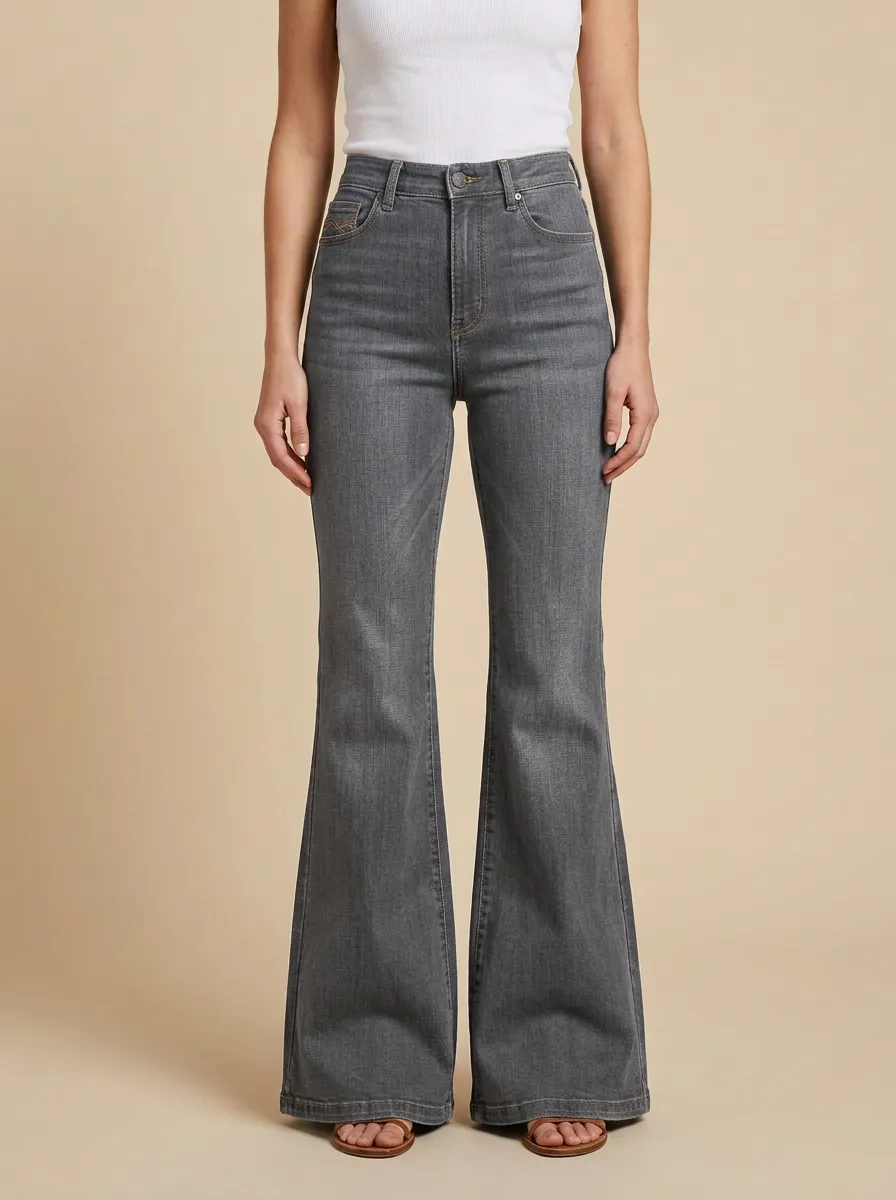 Clean Line Contrast Stitch Faded Finish Flare Jeans