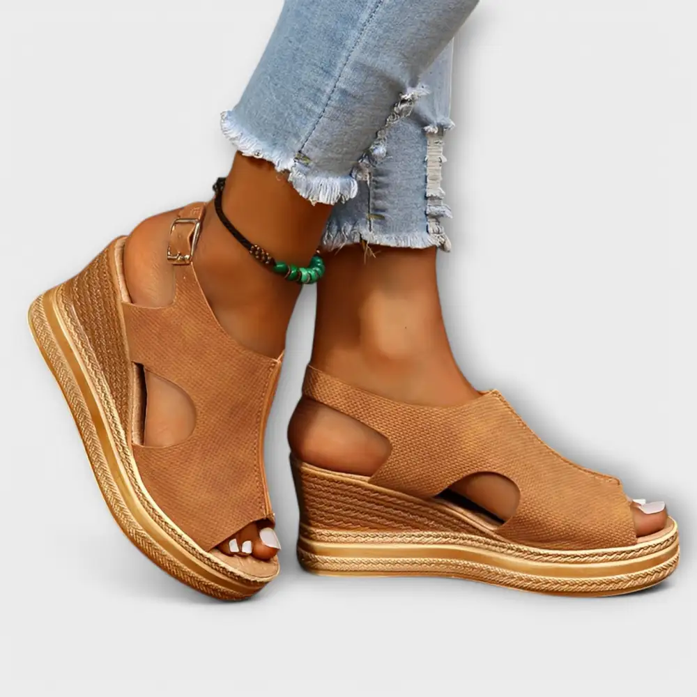 Refined Supportive Everyday Flat Sandals