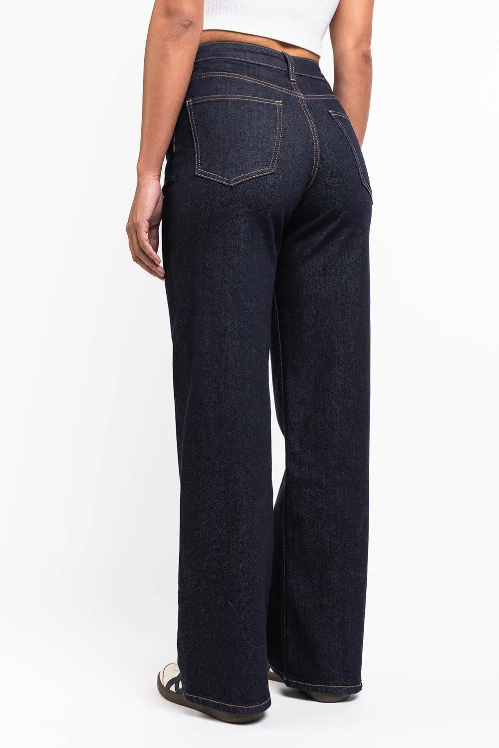 Easygoing High Rise Wide Leg Jeans