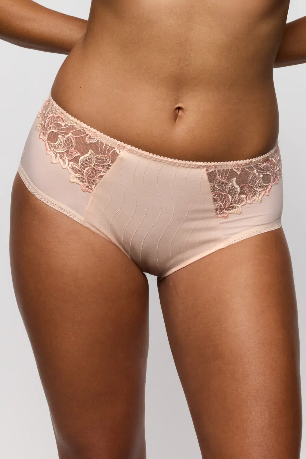Women's Flat Seams Elastic Waistband Cotton Gusset Cotton Retro Detail Soft Fabric Brief Panty