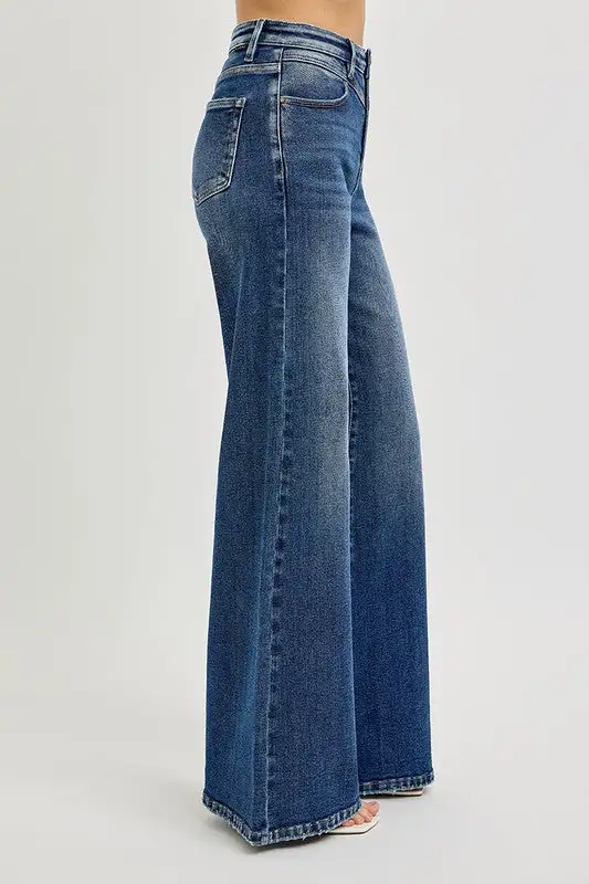 Signature High Rise Jeans