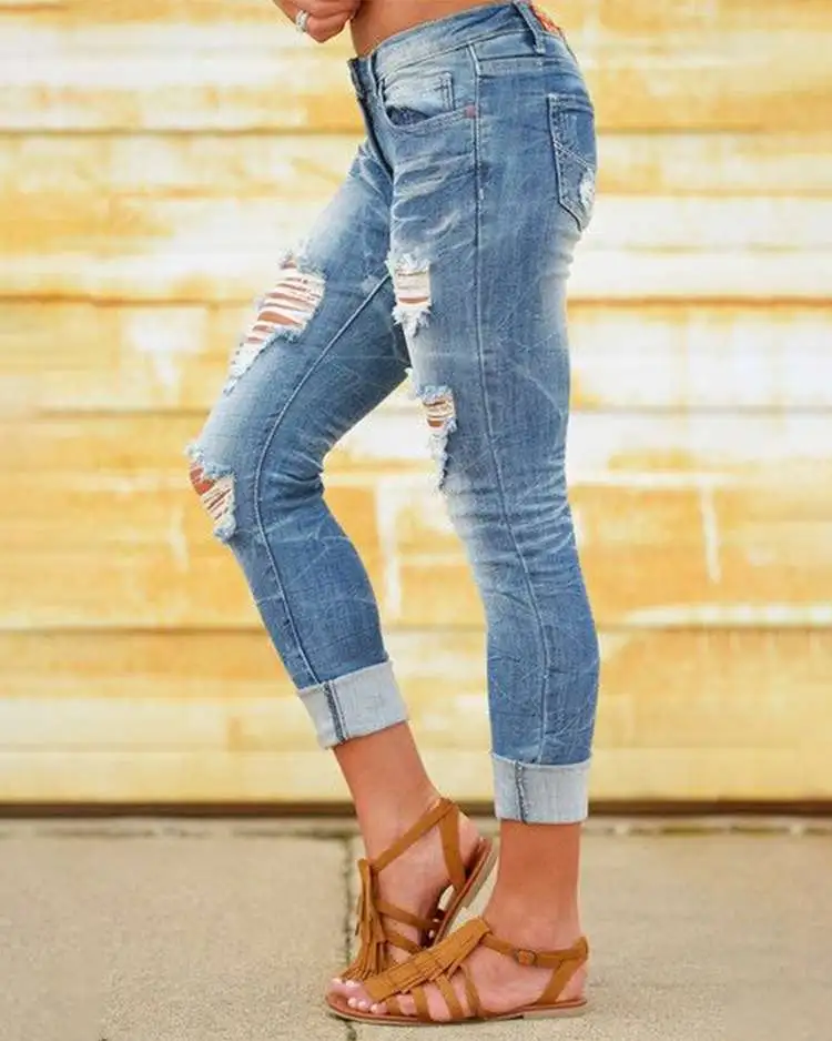 Distressed Roll Hem Zip Fly Low Waist Capris Jeans
