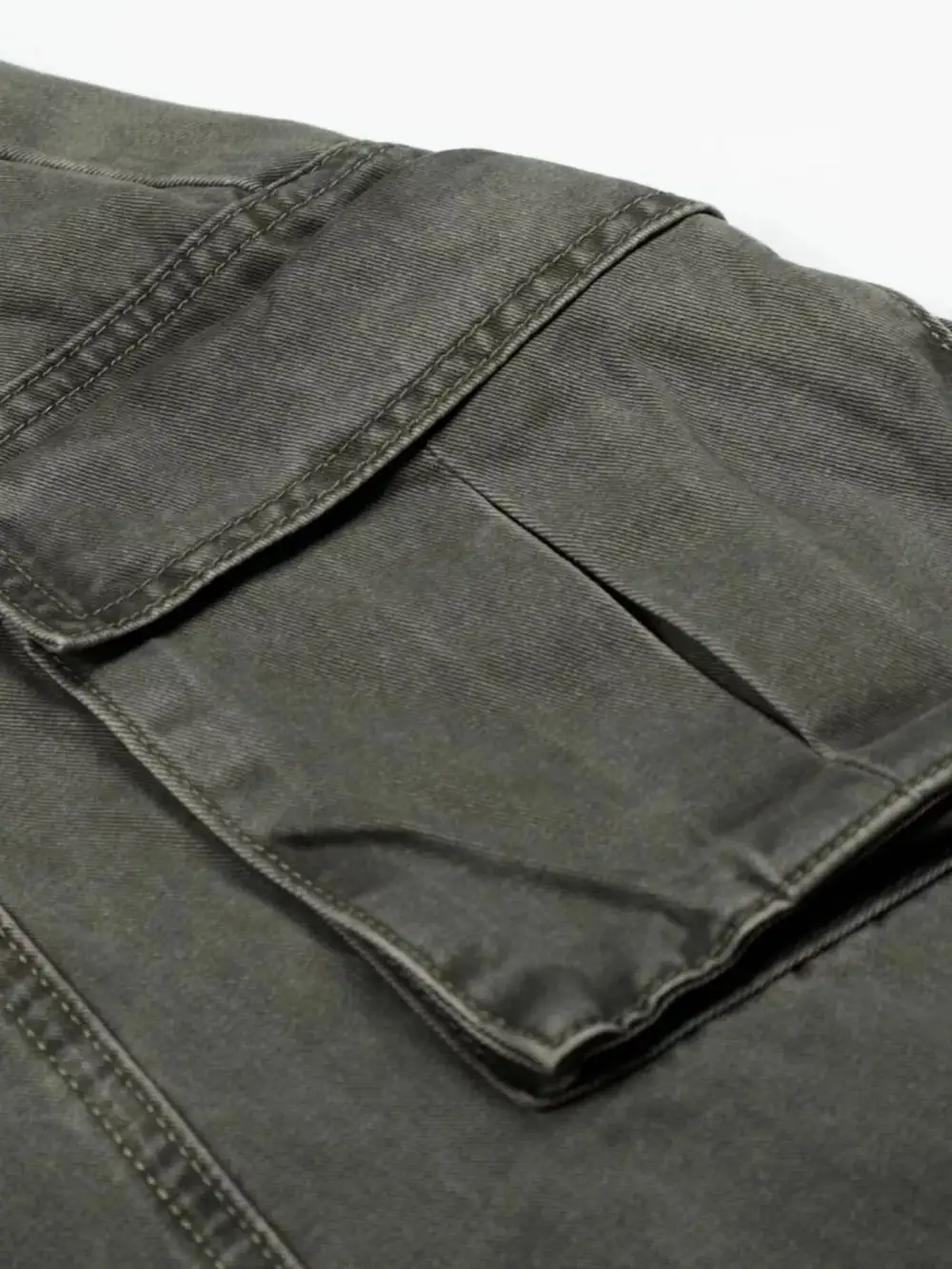 Refined Men's Wide Leg Cargo Pants
