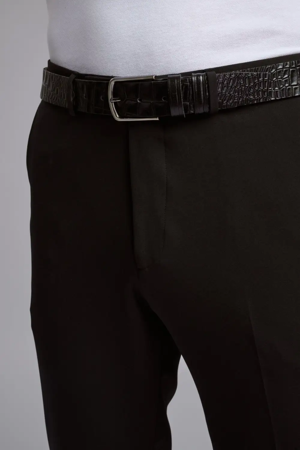Refined Leather Buckle Detail Waist Belt