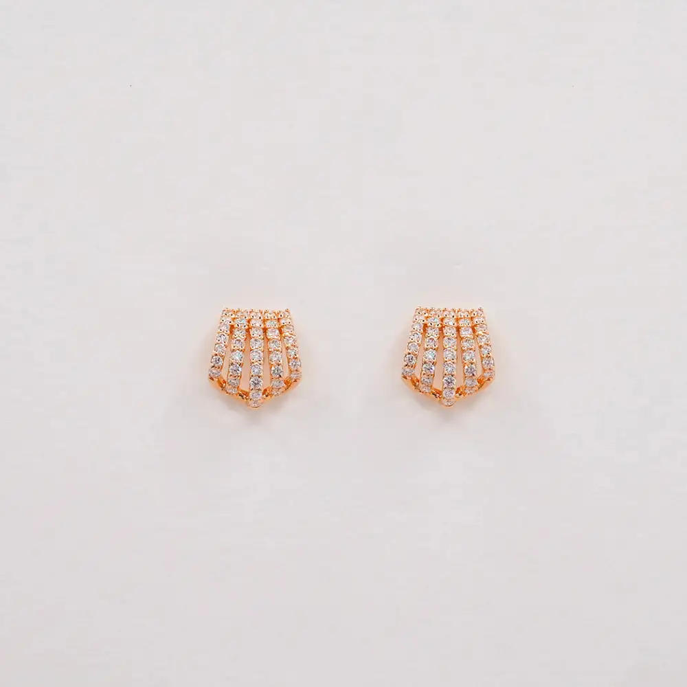 Artful Classic Diamond Earring