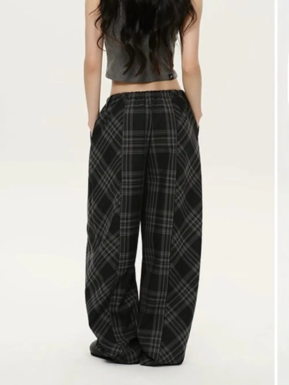Wide-Leg Relaxed Plaid Pants