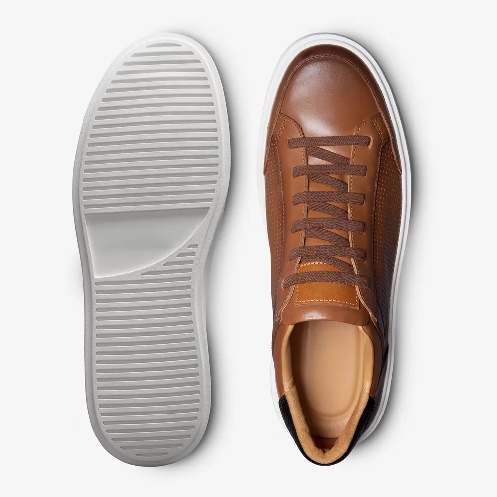 Plain Modern Look Sneaker