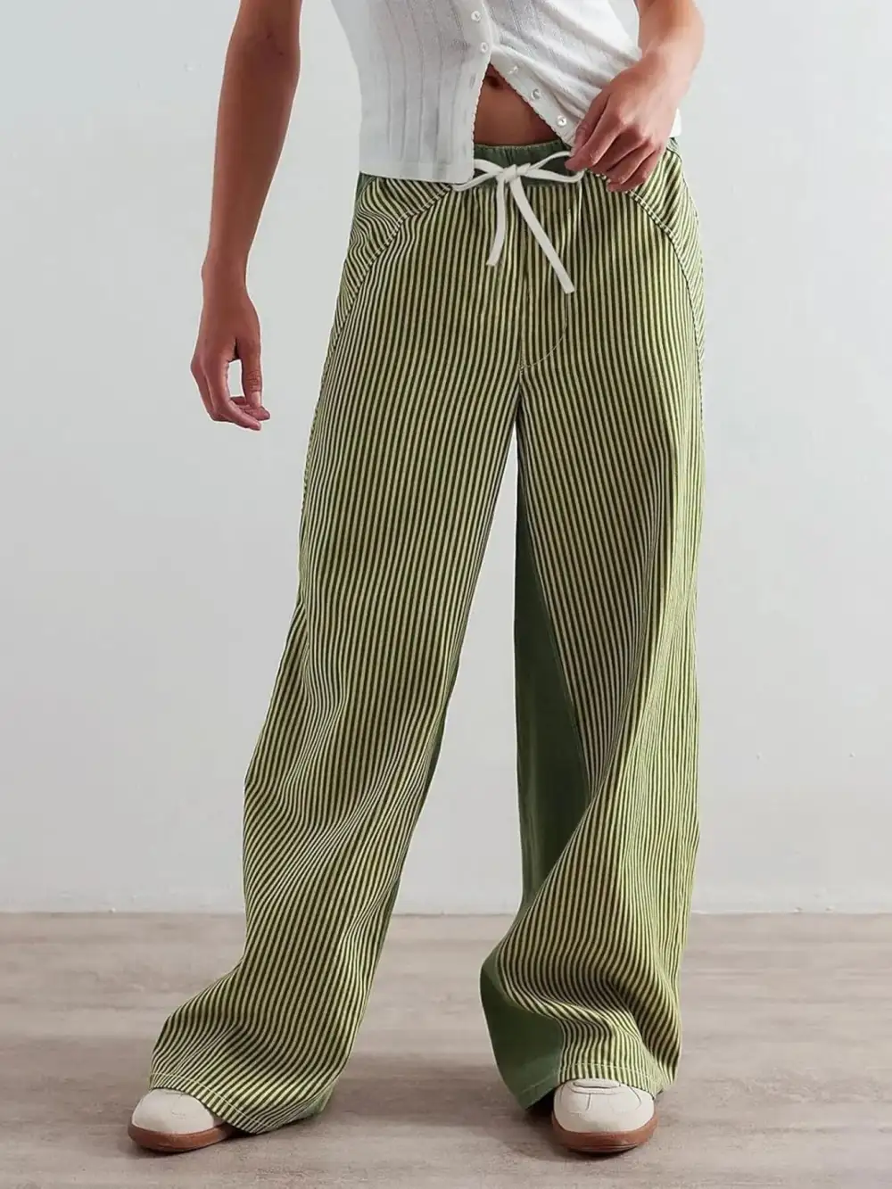 Relaxed Striped Wide Leg Jeans