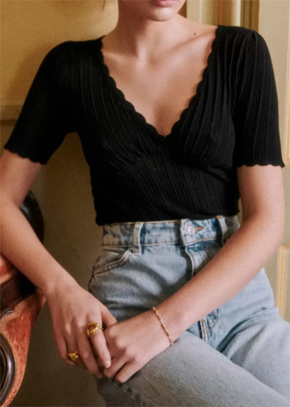 V-Neck White Short Sleeve Tops