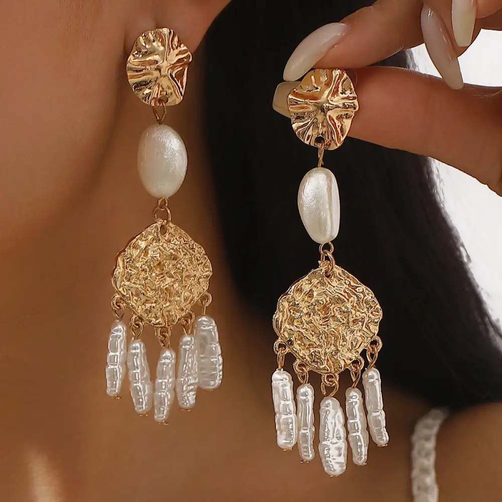 Retro Geometric Shell Pearl Fringe Earrings