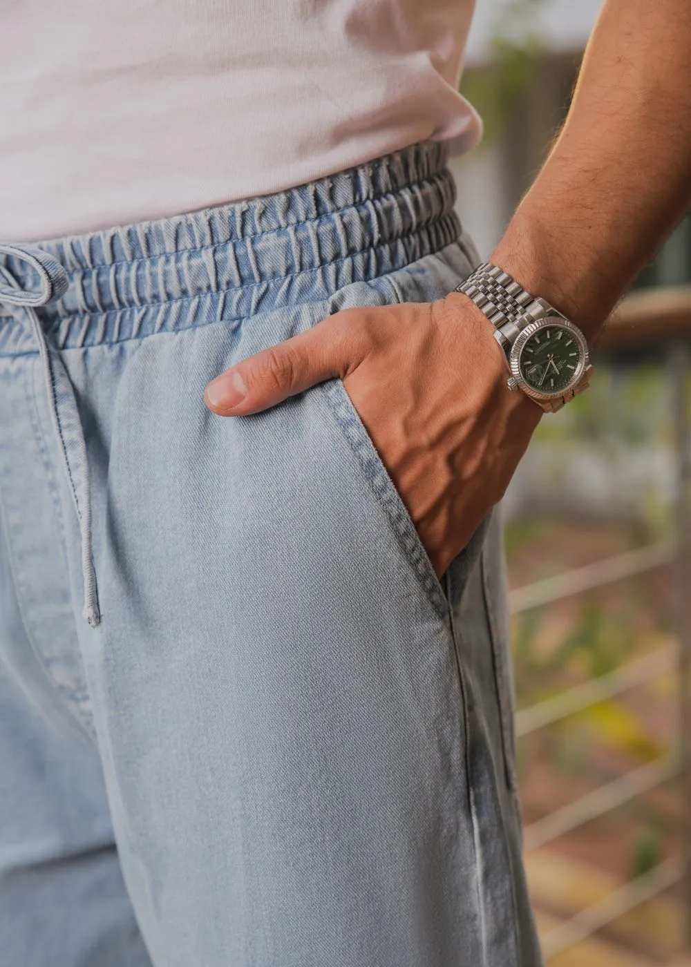 Classic Relaxed-Fit Jogger Jeans