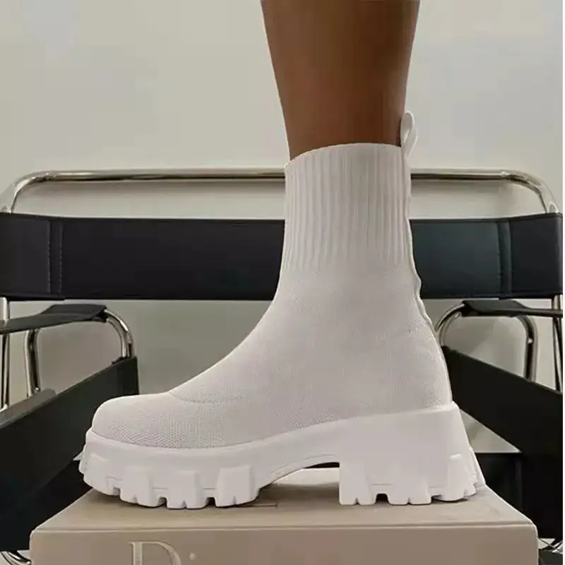 Round Toe Block Heel Boots