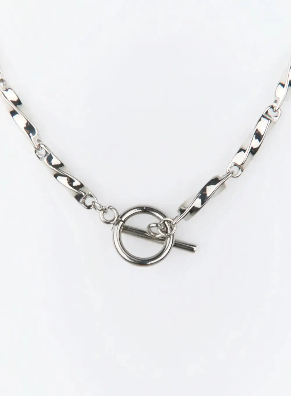 Chain Clean-Lined Necklace