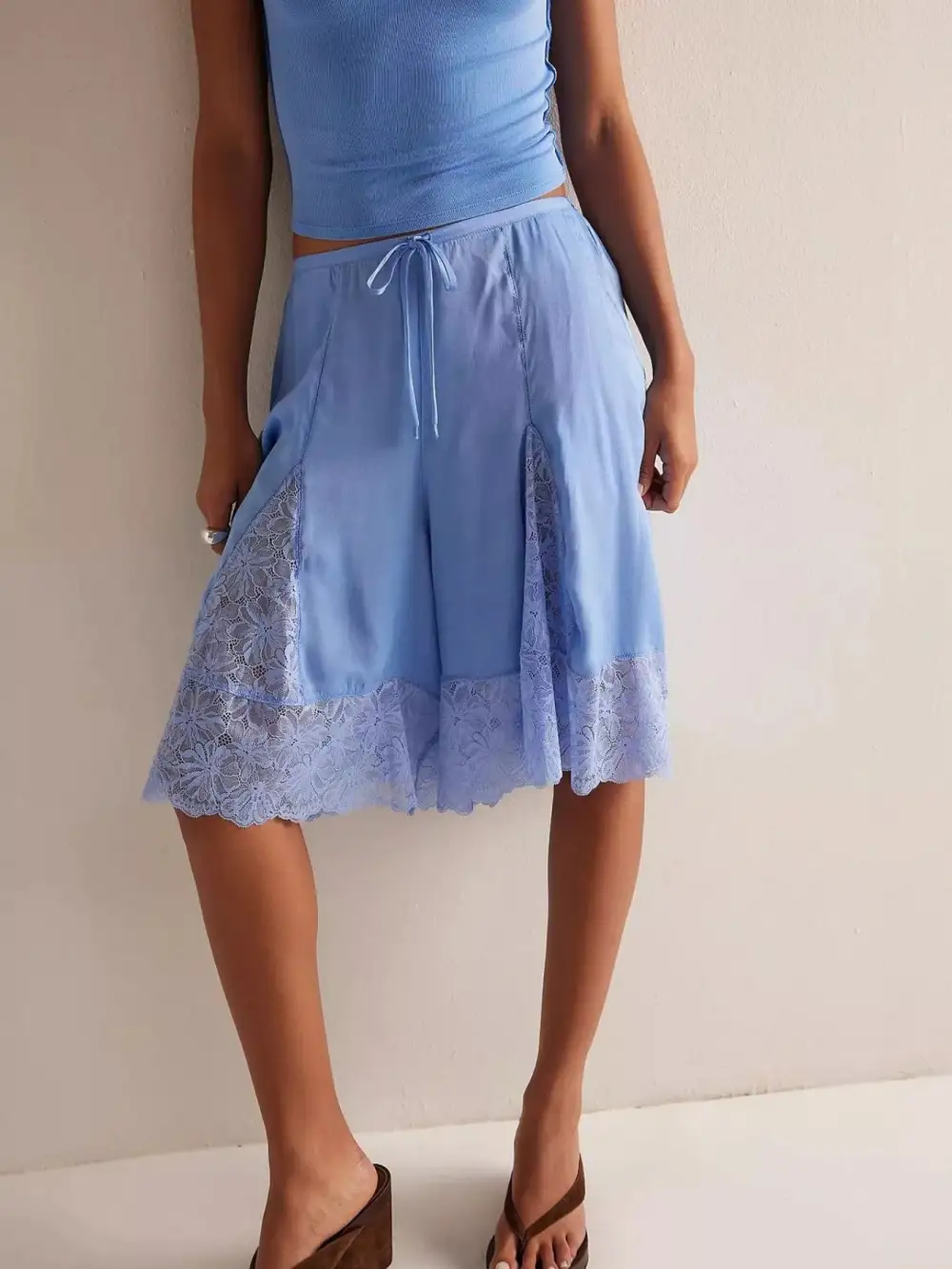 Refined Lace-Trim Casual Shorts