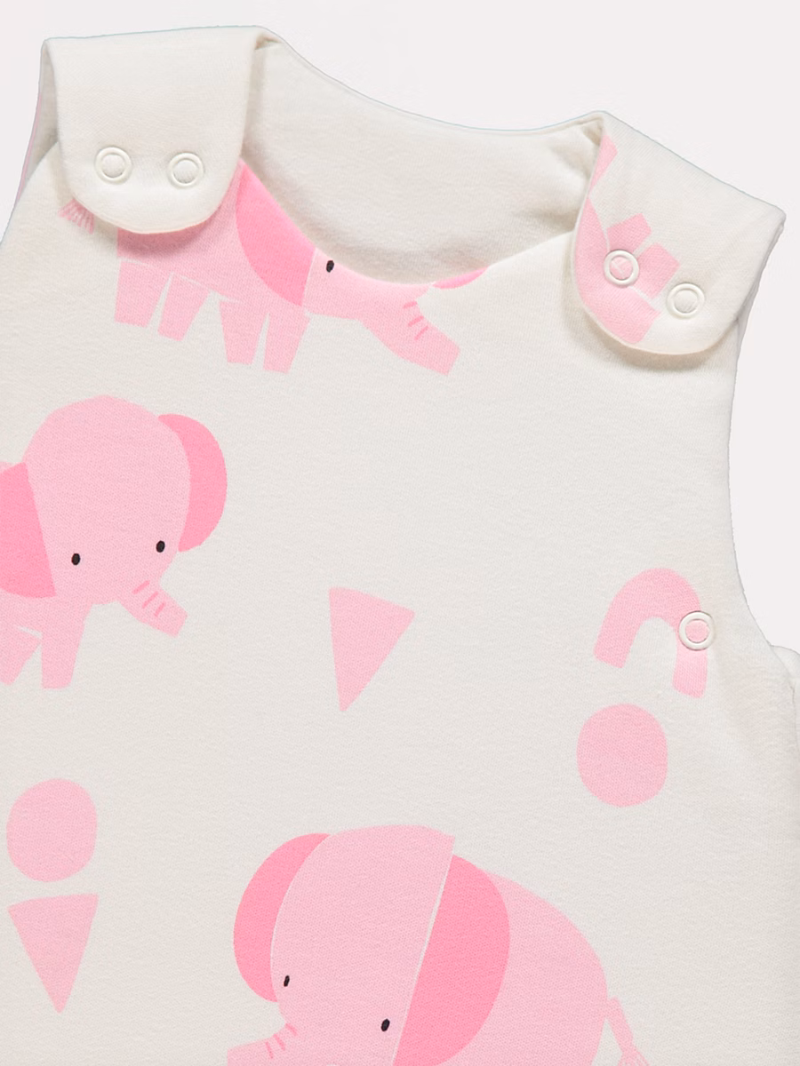 Neutral Elephant Print Sleeping Bag 2.5 Tog detail 1