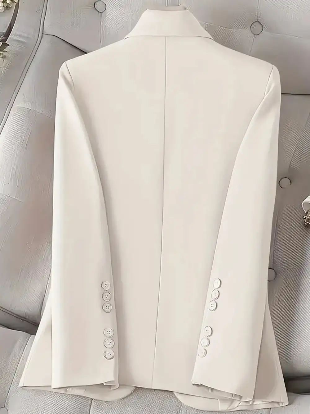 Streamlined Single-Button Long-Sleeve Blazer