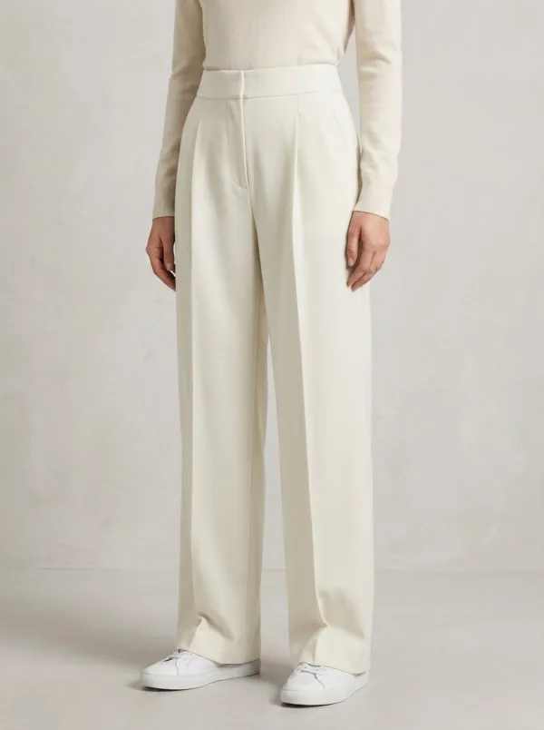 Modern Look Pleated Wide-Leg Trousers