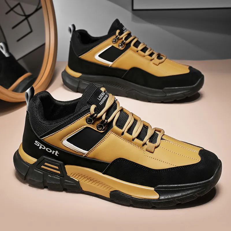 Men's Roomy Toe Trail Shoes