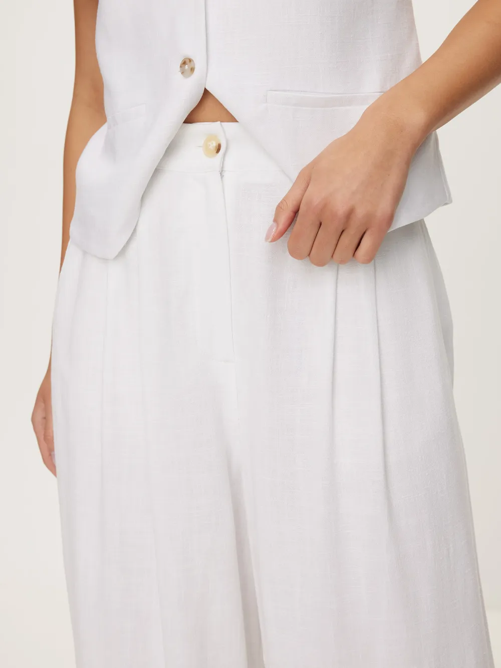 White Suit Fabric Wide-Leg Pant