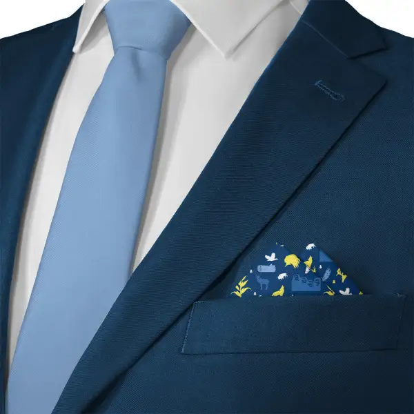 Neat Coordinated Suit Pocket Square
