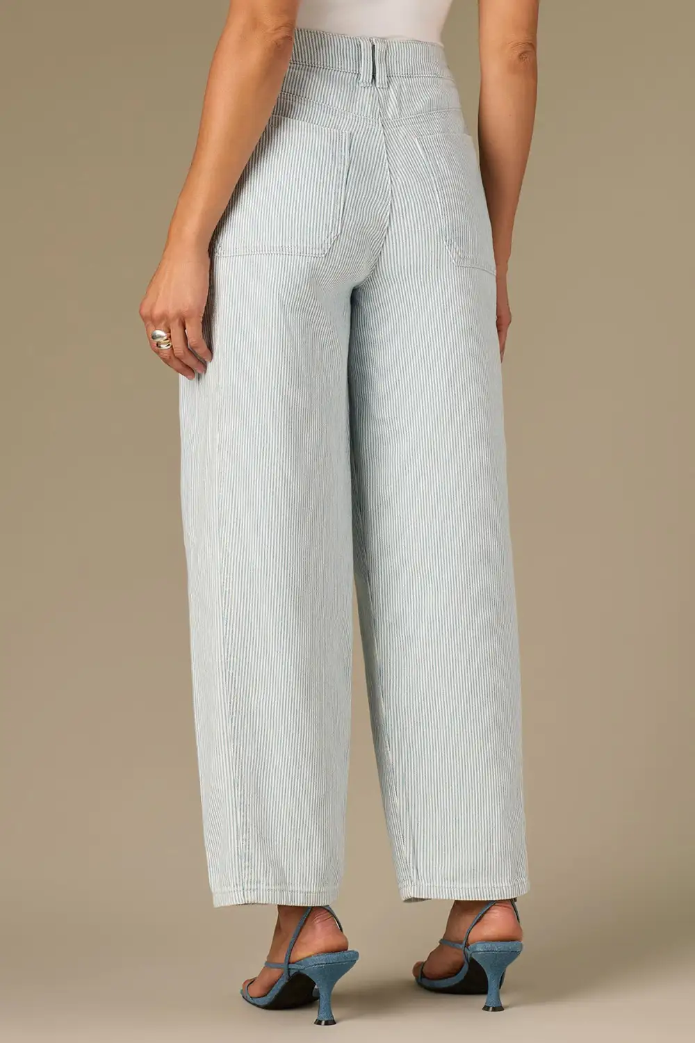 Relaxed Barrel Leg Jeans Toggle Drawstring Waist