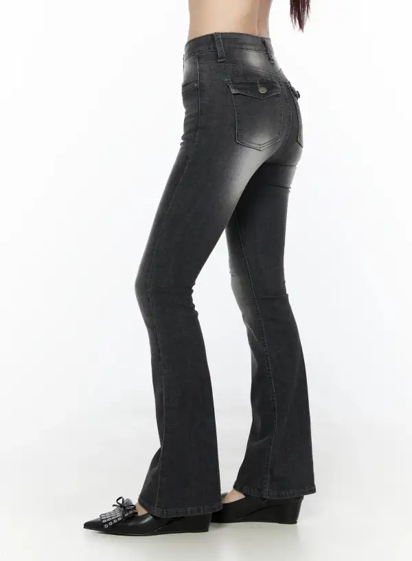 Classic Bootcut Jeans