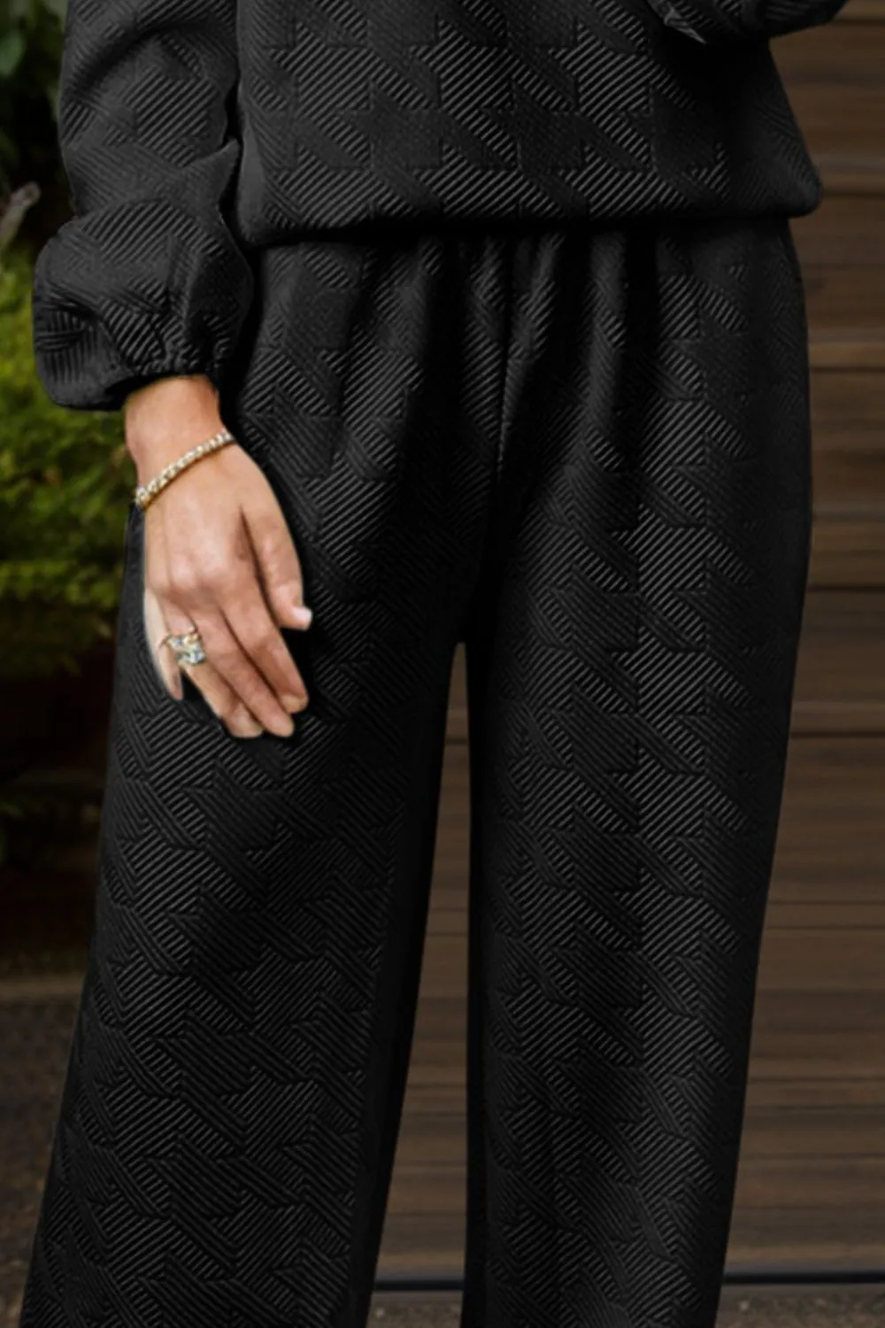 Streamlined Round Neck Long Sleeve Top And Pants Set