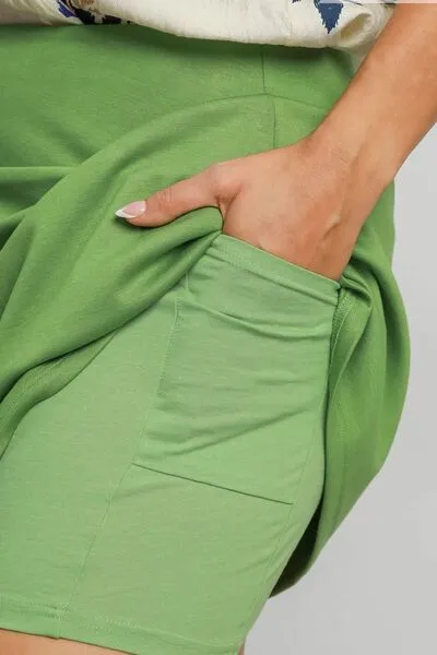 Pocket Full Skirt