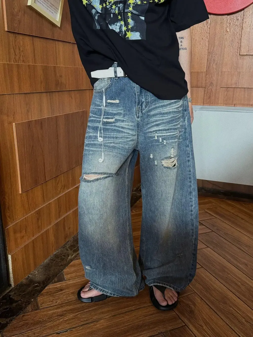 Whisker Faded Ripped Jeans